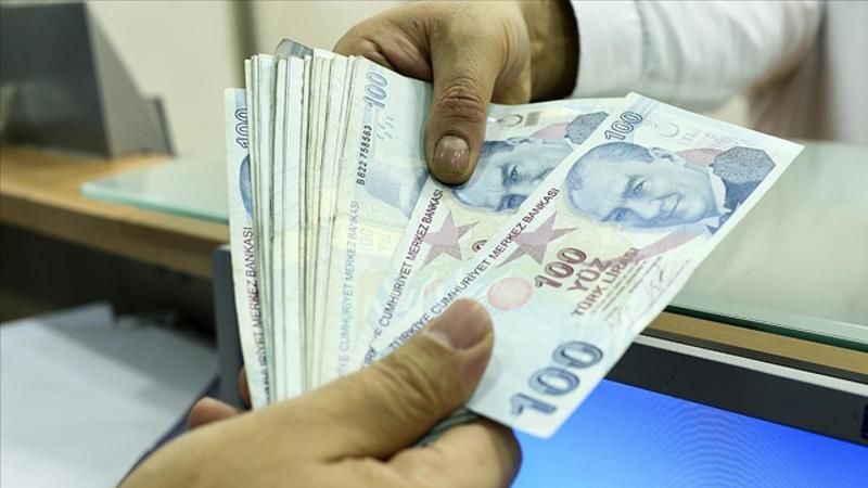 Esnaf ve çiftçilere müjde geldi. 800 TL ödeme alabilecek olan esnaf ve çiftçilerin bu ödemelerden yararlanmak için yapması gerekenler de açıklandı. İşte detaylar… 2