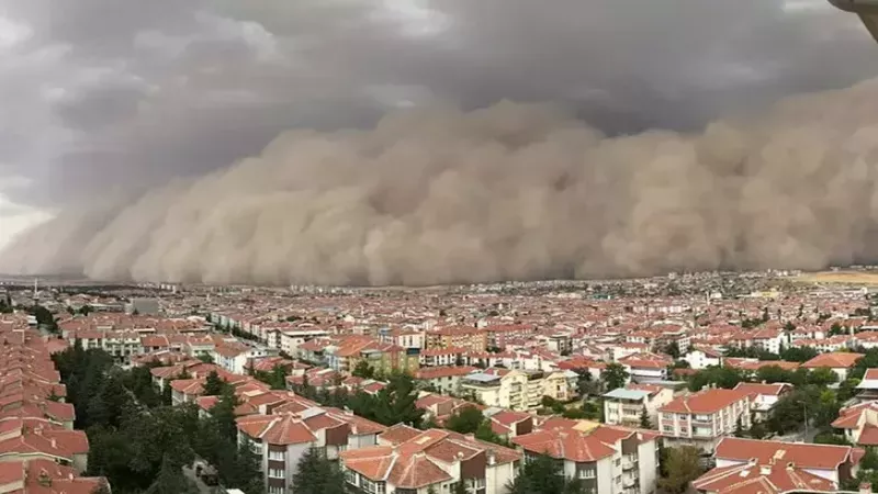 Gaziantep’e Afrika’dan çöl tozu geliyor! Uzmanlar uyardı: Kronik hastalar başını dahi çıkarmasın! 2