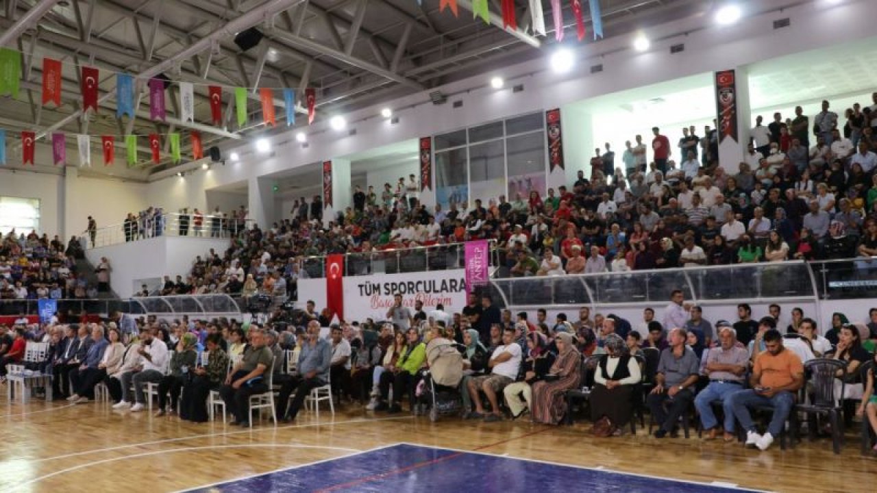 Gaziantep Güneyşehir'de yapımı süren 1000 konutun kura çekimi gerçekleştirildi