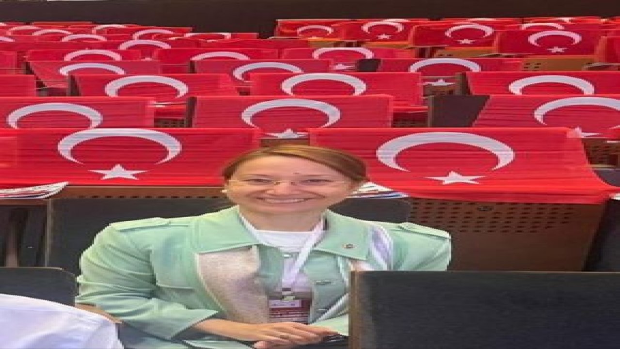 Doç. Dr. Derya BAKBAK: İSTİKLALDEN İSTİKBALE CUMHURİYETİMİZİN 100. YILI KUTLU OLSUN