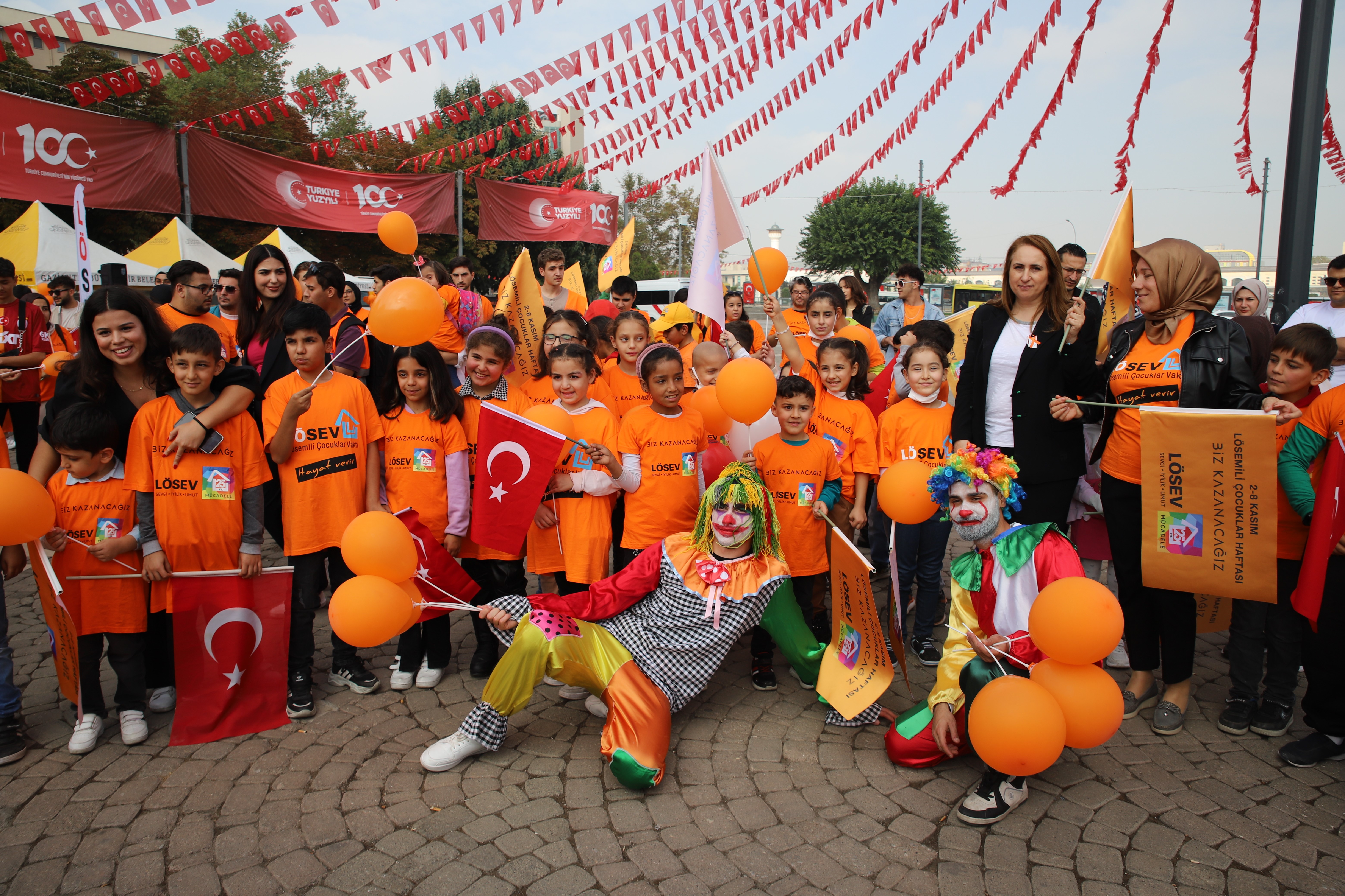 Gaziantep’te lösemili çocuklar için farkındalık korteji