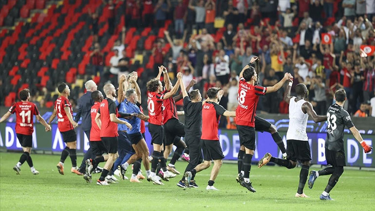 Gaziantep FK çirkin ve kötü tezahürat sebebiyle disipline sevk edildi