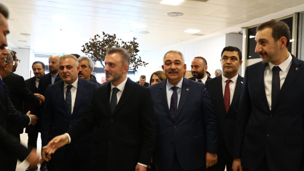 Ak Parti Genel Başkan Yardımcısı Erkan Kandemir Gaziantep’te