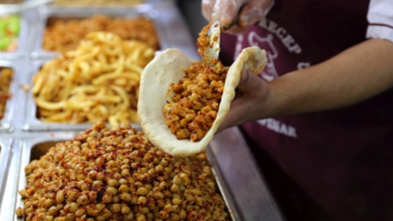 Gaziantep'te Nohut Dürümüne ZAM Geldi! Artık 50 TL.