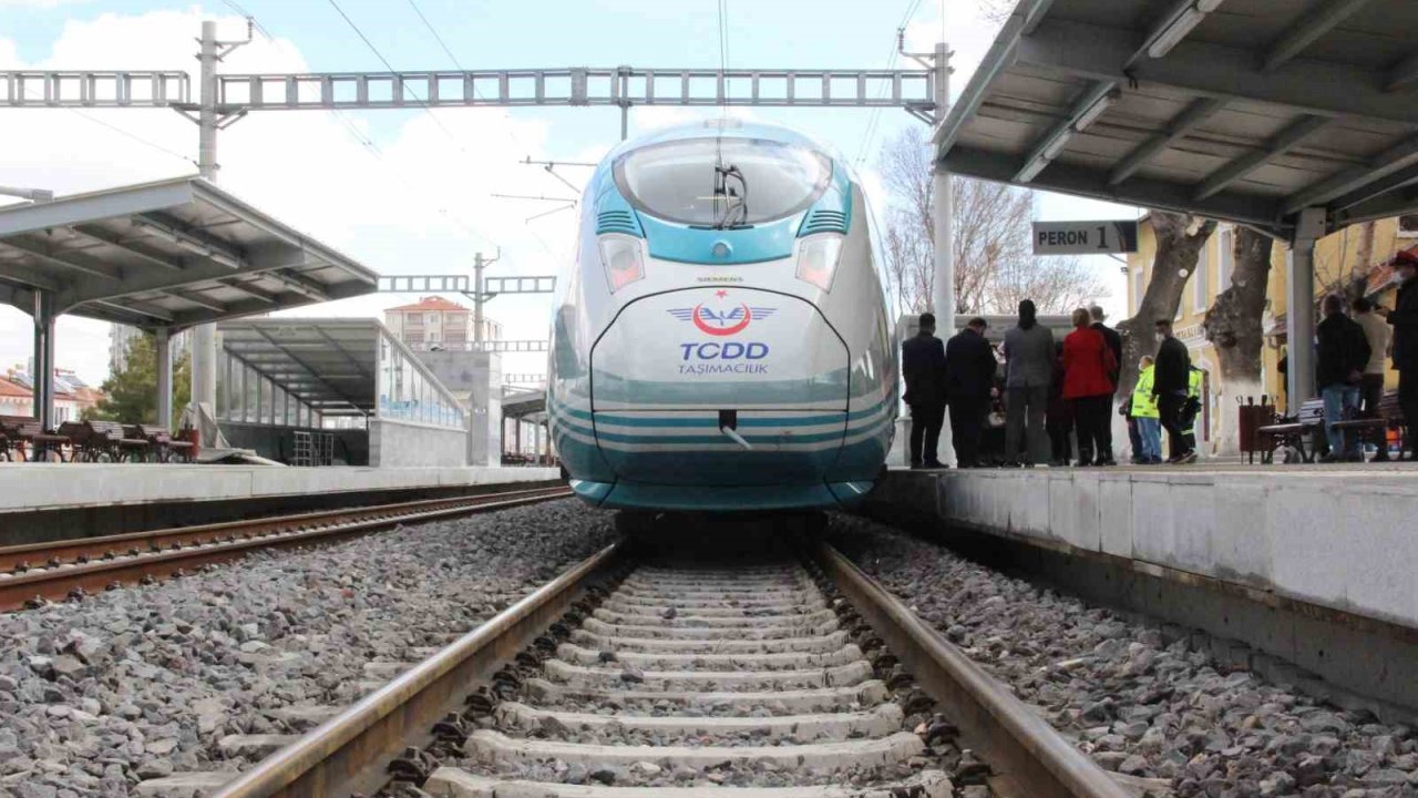 Gaziantep'e Hızlı Tren Geliyor! Ulukışla-Mersin-Adana-Osmaniye-Gaziantep Yakında Hızlı Tren'e Kavuşacak!