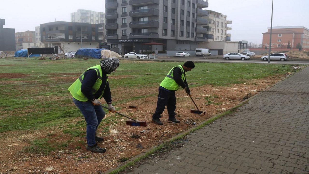 Gaziantep'te Nizip Belediyesi, Kentin Dört Bir Yanında Temizlik İçin Seferberlik Başlattı