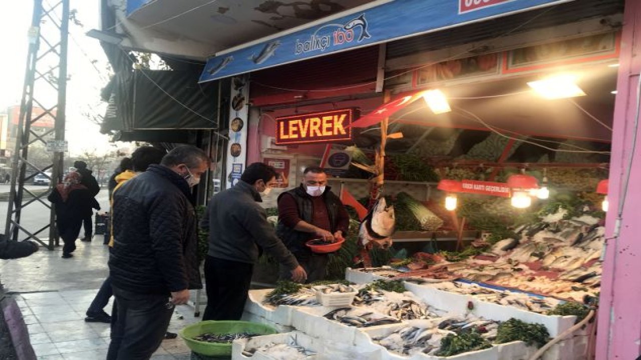 Gaziantep'te vatandaş haftasonu yasağında balıkçılara koştu! Balıkçılarda,haftasonu bereketi…