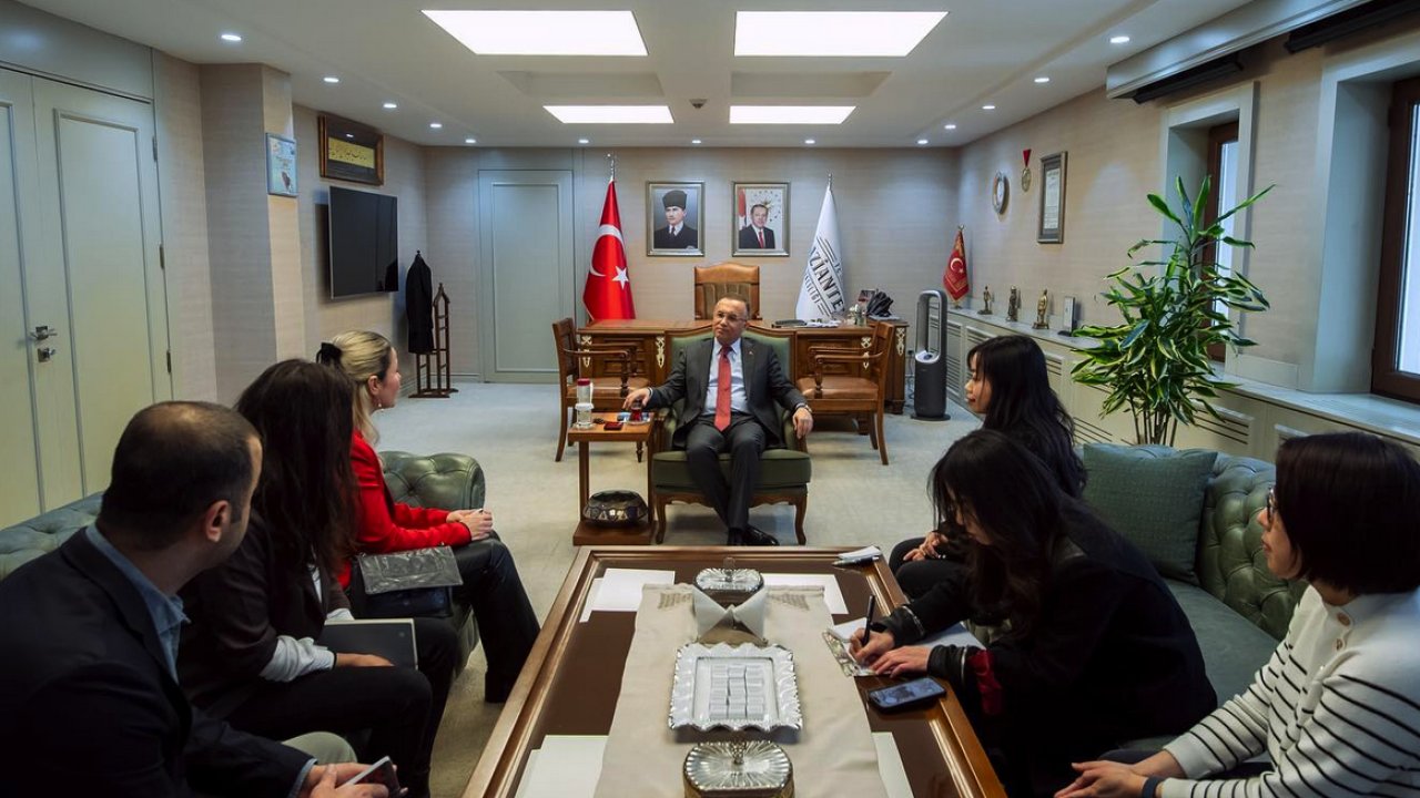 Gaziantep Valisi Kemal Çeber, uluslararası yardım örgütleriyle işbirliği için önemli temsilcileri ağırladı.