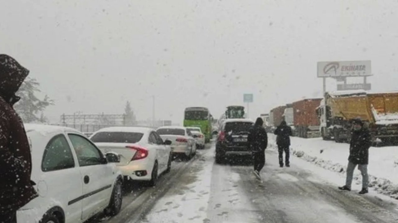 Yola Çıkacaklar Dikkat! Bu yollar Kar ve Tipiden Dolayı Kapalı! KGM Duyurdu: Hangi Yollar Kapalı veya Yol Çalışması Var