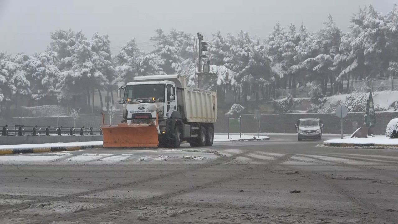 Buzlu ve karlı havalarda düşme ile sakatlanma riskine dikkat