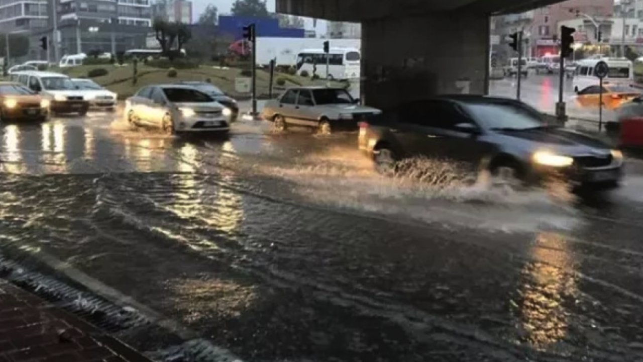 Gaziantepi Sel Götürüyor! Gaziantep'te Karla Karışık Yağmur!