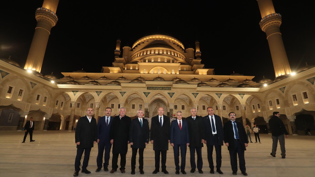 KKTC Cumhurbaşkanı Tatar, Şahinbey Millet Camii’ni gezdi