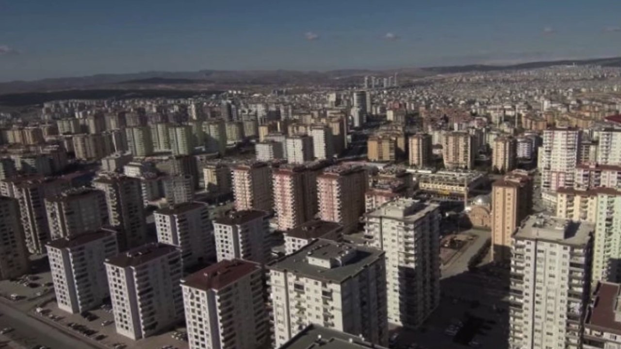 Gaziantep'te KARATAŞ'TA İLK YAPILAN KONUTLAR DEPREME DAYANIKLI MI? ŞOK AÇIKLAMALAR