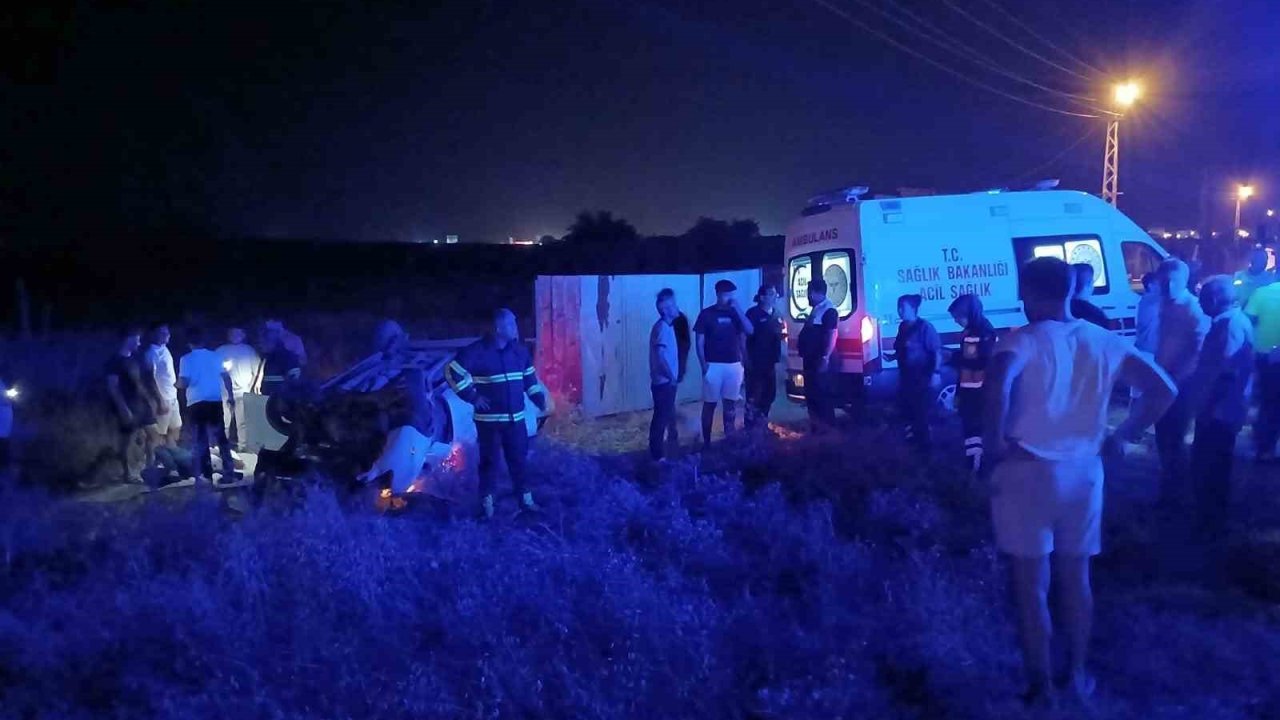 Hatay- Gaziantep yolu'nda takla atan otomobil ters döndü: 3 yaralı