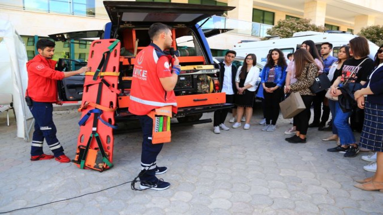 Afetlerde Sağlık Hizmetleri HKÜ'de Anlatıldı