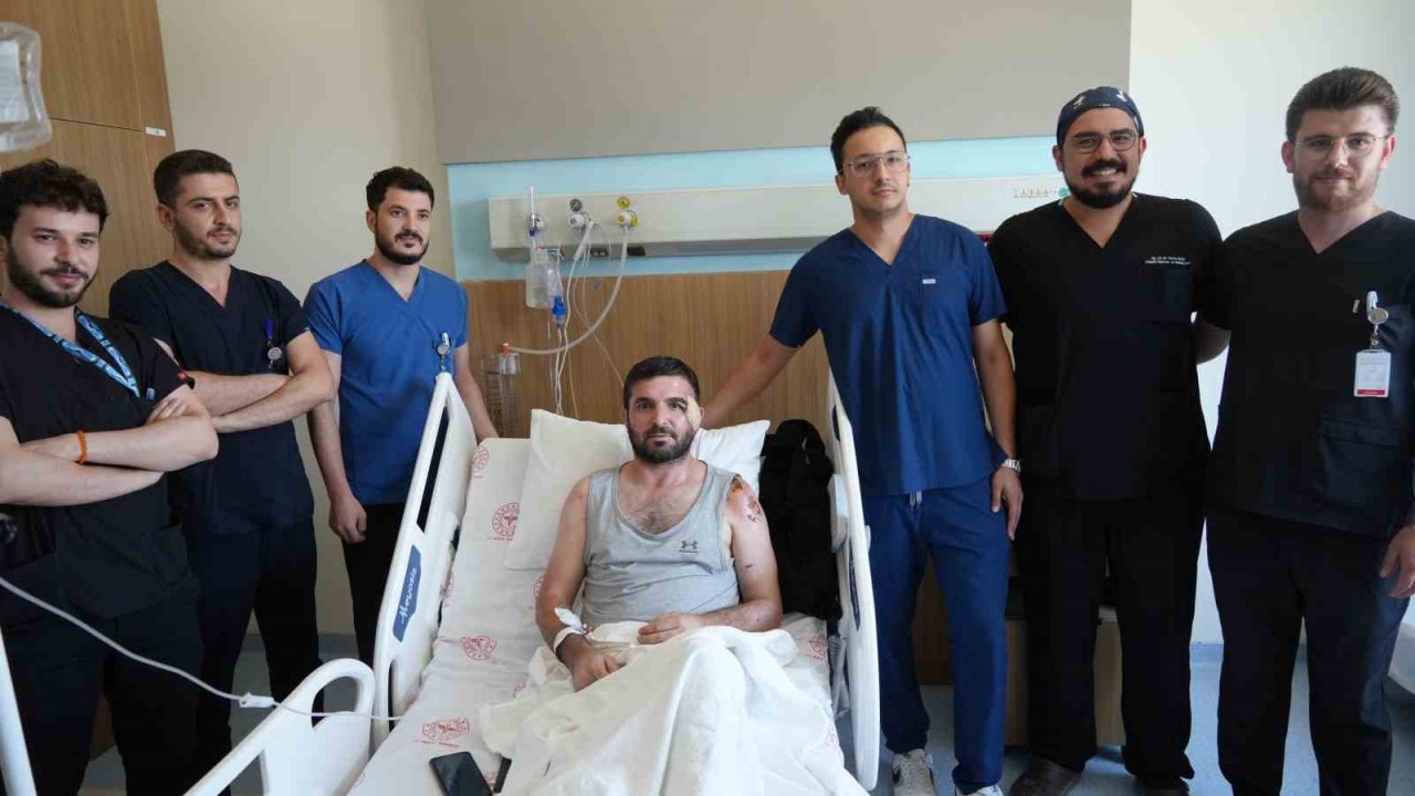 Kahraman babanın yüzü Gaziantep Şehir Hastanesi'nde Kurtuldu