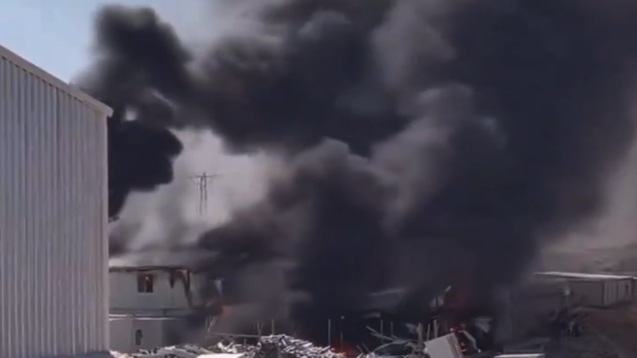 Gaziantep'te TOKİ Şantiyesi'nde Korkutan Yangın