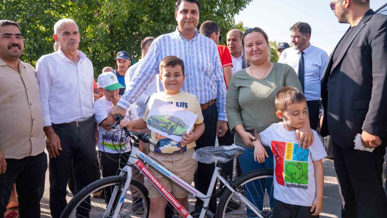 Başkan Umut Yılmaz'dan Öğrencilere Müjde! Bisikletler Dağıtılıyor