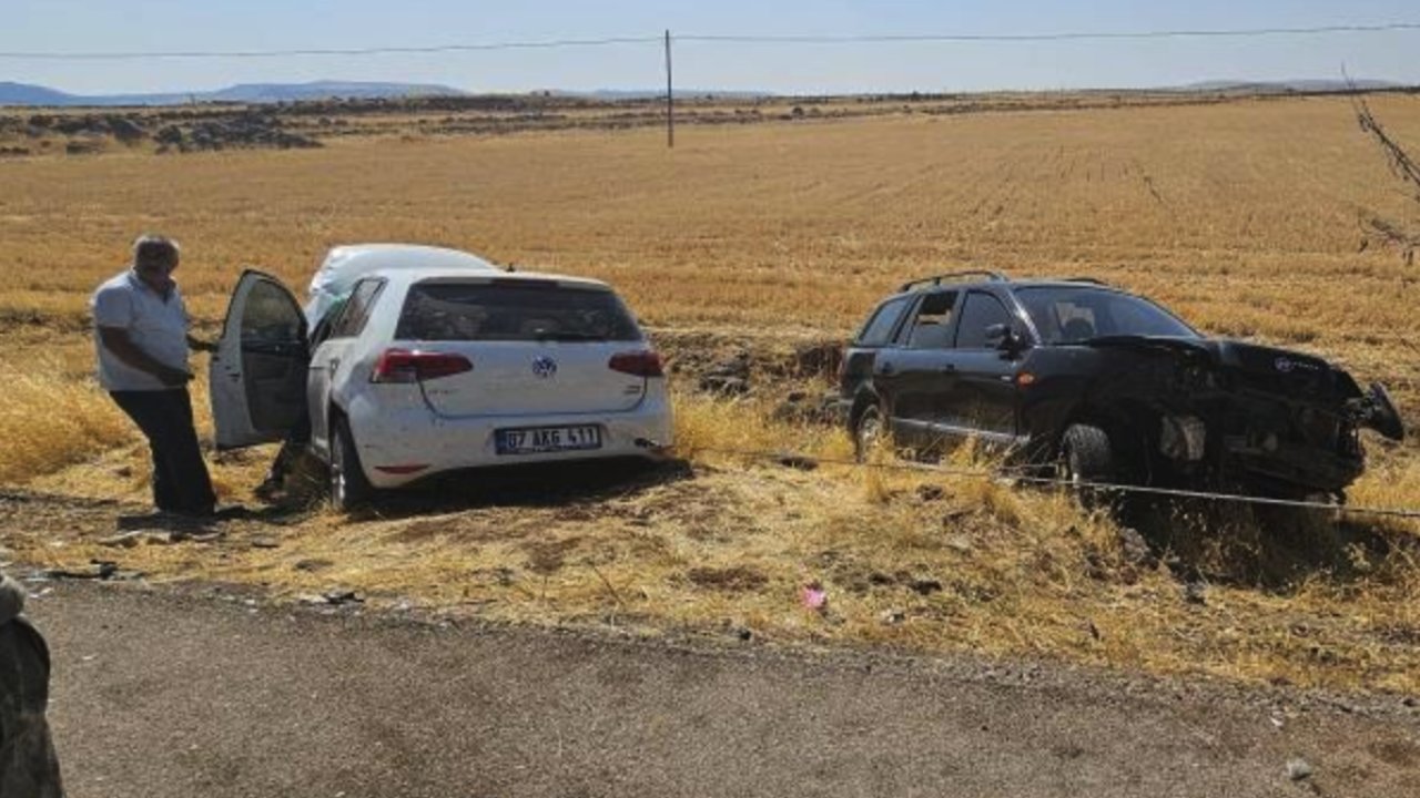 Gaziantep'te FECİ KAZA! 2 araç kafa kafaya çarpıştı: 6 yaralı