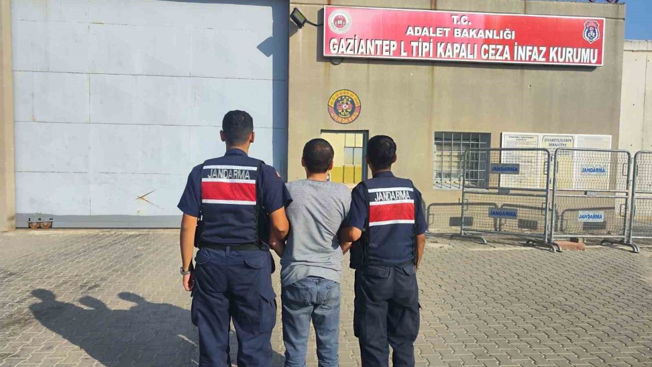 Gaziantep'te FİRARİ ZEHİR TACİRİ JANDARMADAN KAÇAMADI