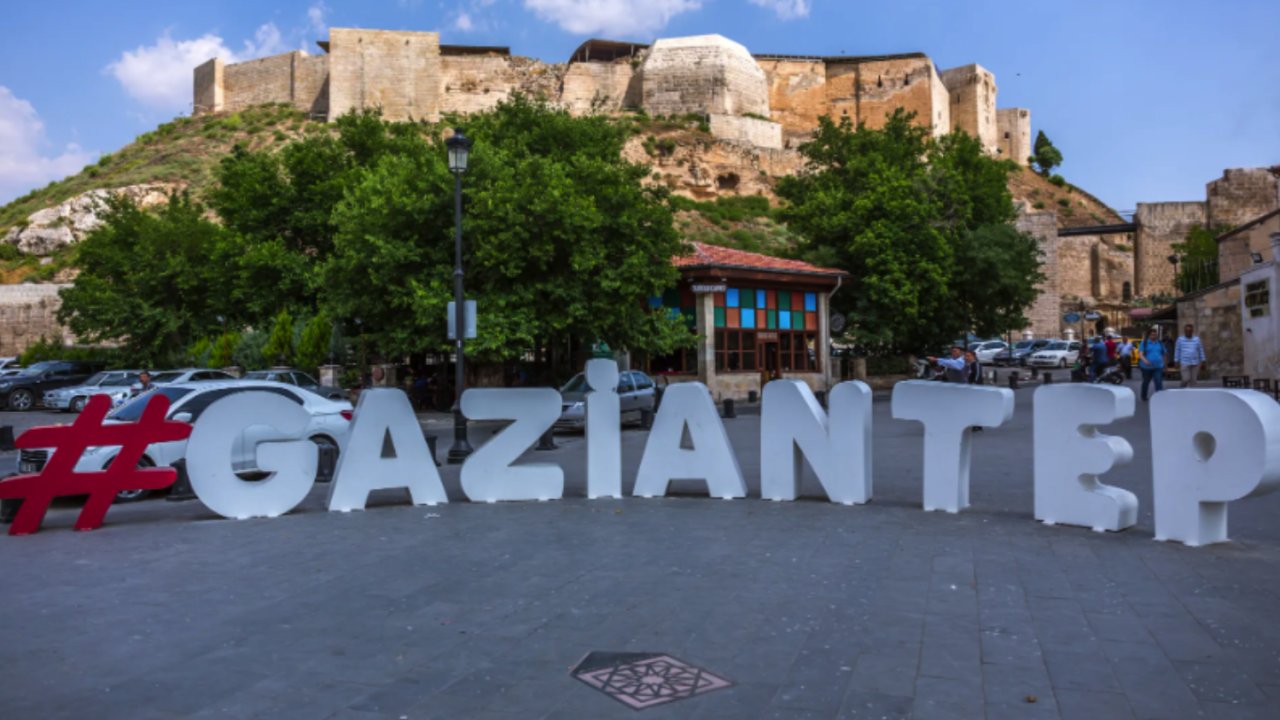 Gaziantep BU SKANDALI KONUŞUYOR! UTANMAZLIK DİZ BOYU