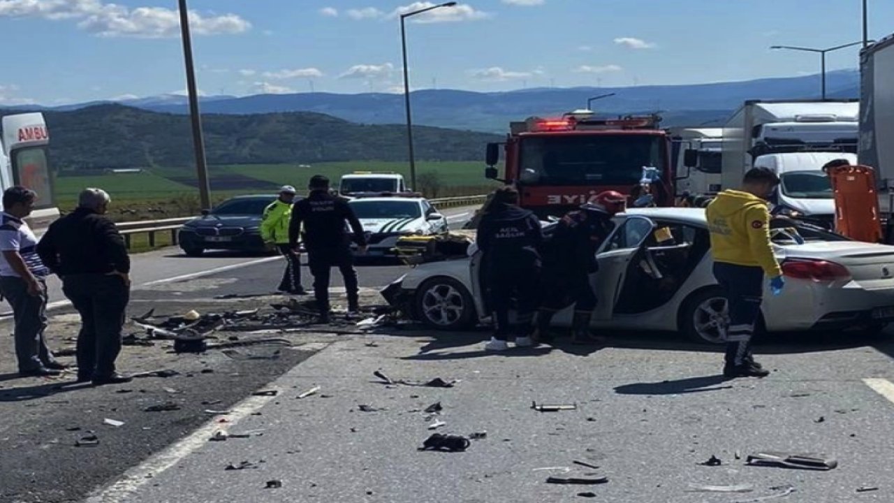 Gaziantep'te tırla otomobil çarpıştı 4 kişi yaralandı