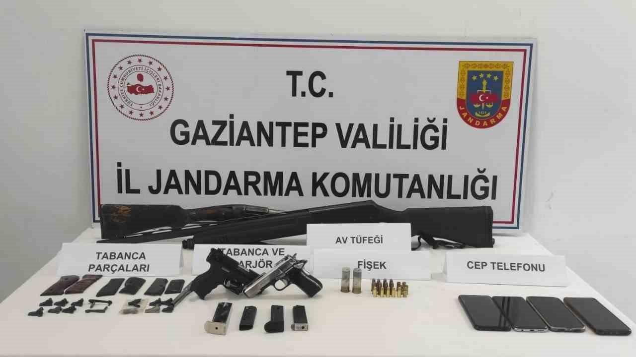 Gaziantep’te 42 adet silah ele geçirildi: 21 gözaltı