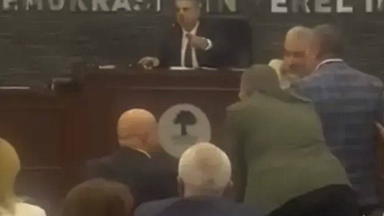 UMUT YILMAZ'LI Şehitkamil Belediyesi'nde Neler Oluyor? Küfür ve Hakaretler Havada Uçuştu...