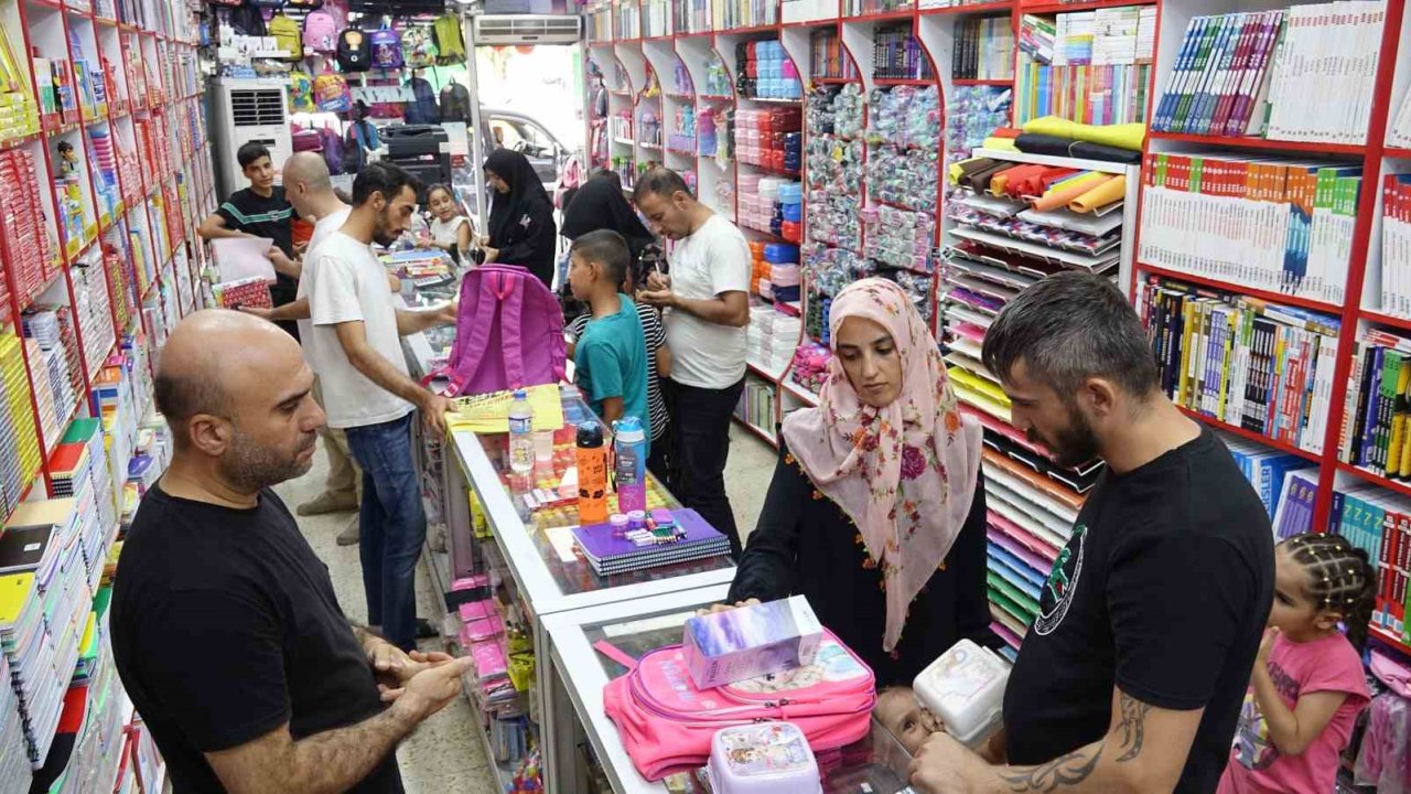 Gaziantep'te kırtasiyelerde hareketlilik başladı