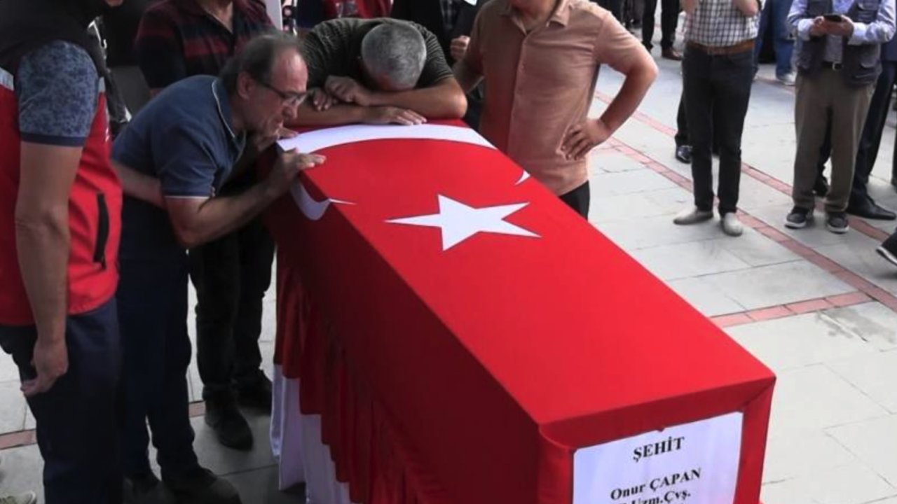 ŞEHİDİMİZ Gaziantep'ten SON YOLCULUĞUNA UĞURLANMIŞTI! Şehit Uzman Çavuş Onur Çapan, Isparta’da son yolculuğuna uğurlandı