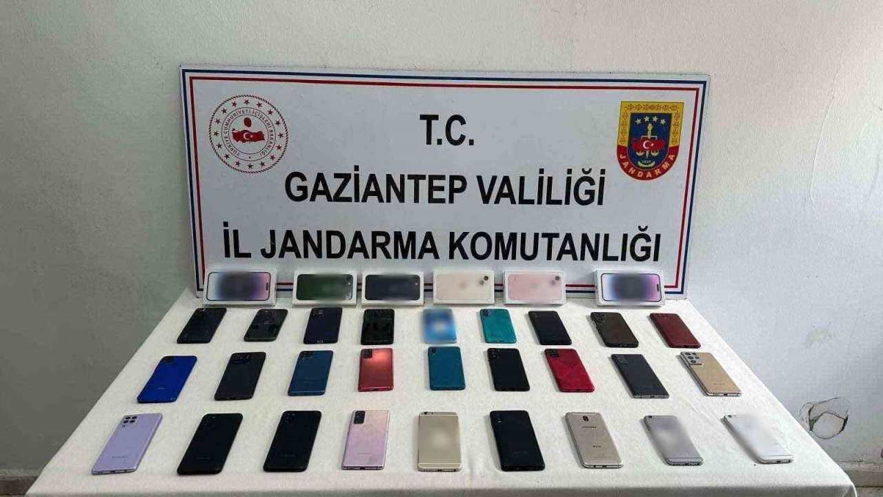 Gaziantep’te 2 milyon lira değerinde kaçak telefon ele geçirildi