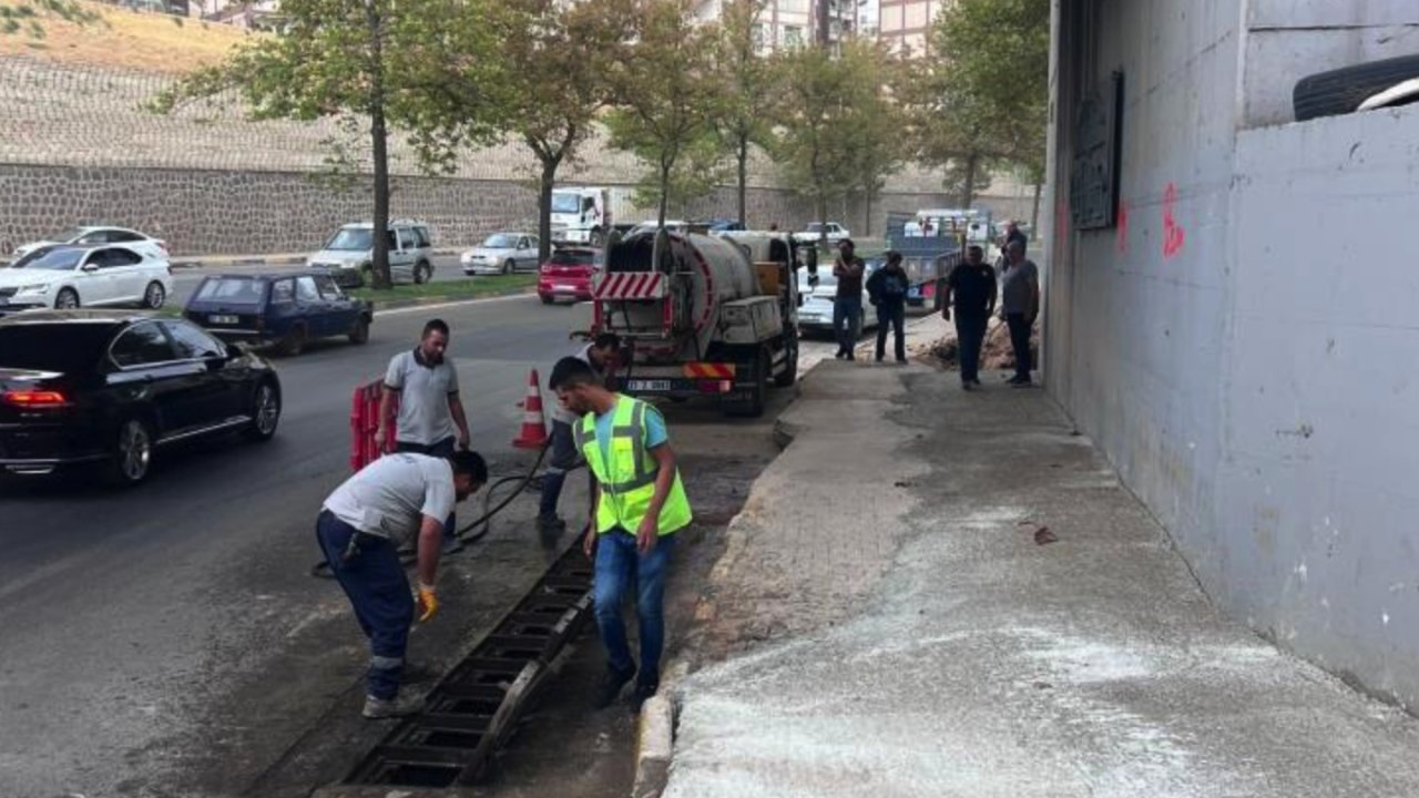 GAZİANTEP'E SAĞANAK YAĞMUR UYARISI SONRASI BELEDİYELER TEYAKKUZA GEÇİLDİ!