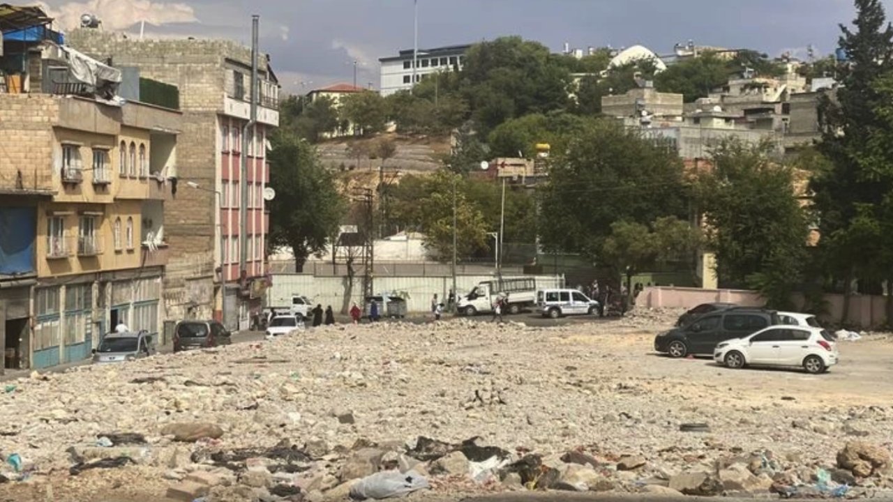 Gazintep'te O MAHALLEDE İSYAN! DEPREM'DE YIKILAN SAĞLIK OCAĞI HALEN YOK!