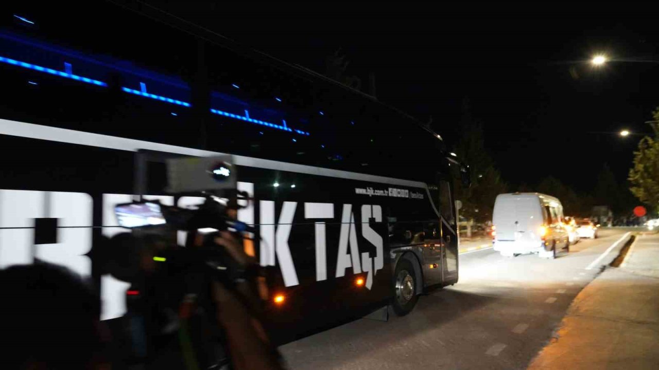 Beşiktaş, Gaziantep’e geldi! DEV KARŞILAMA