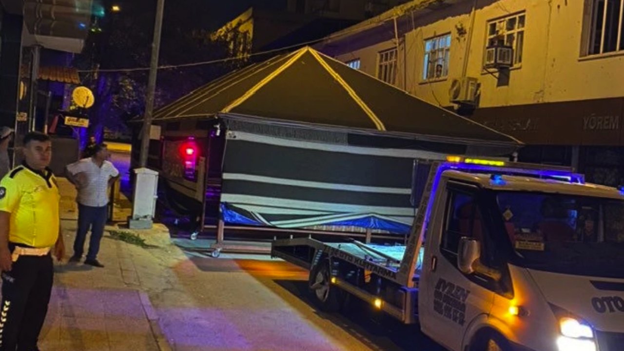 Gaziantep'te otantik çadır, çekici yardımıyla taşındı