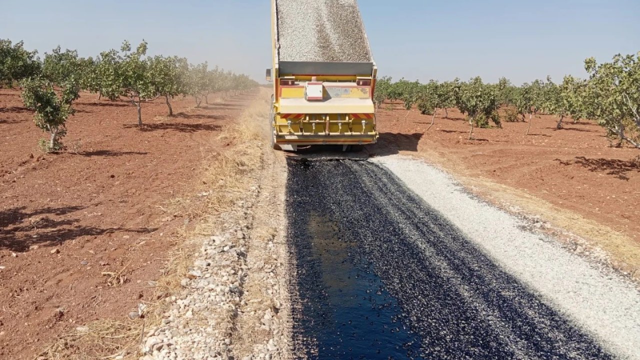 Gaziantep'te kırsal mahallelerdeki yol sorunu Nizip Belediyesiyle çözüme kavuşuyor