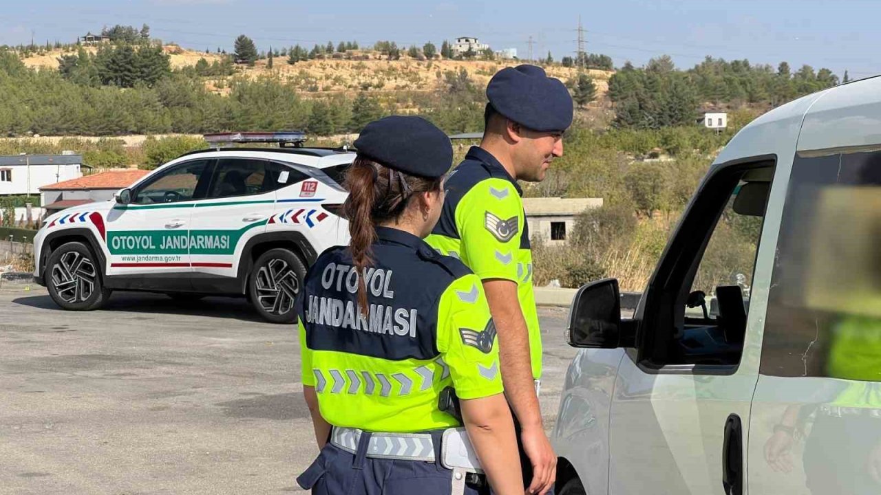 Gaziantep’te otoyol jandarması 22 araçla göreve başladı