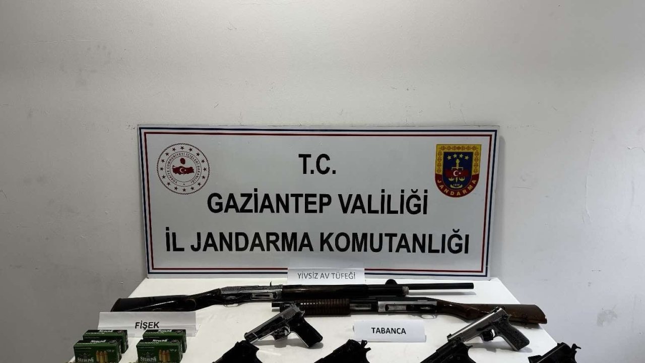 Gaziantep’te 8 adet ruhsatsız silah ele geçirildi