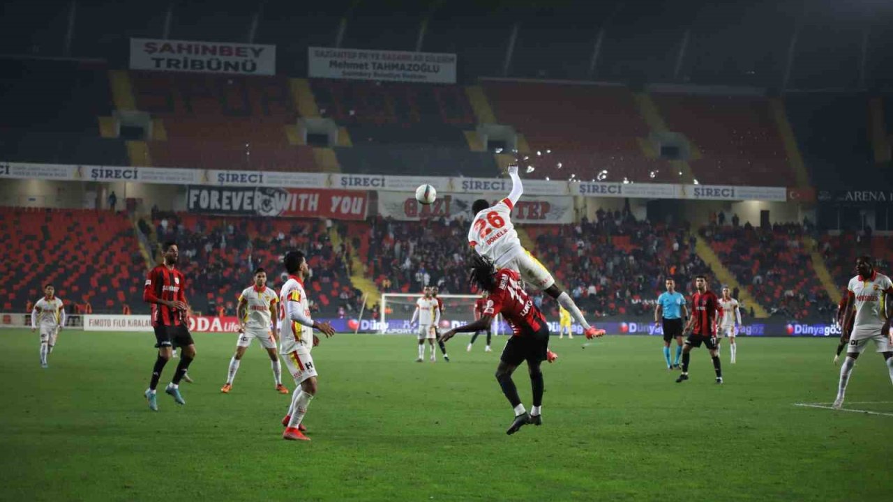 Trendyol Süper Lig: Gaziantep FK: 2 - Göztepe: 1 (Maç sonucu)