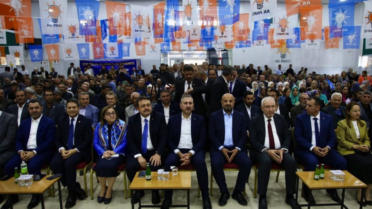 AK Parti Gaziantep’te kongreler peş peşe…  Yavuzeli’nde kongre heyecanı