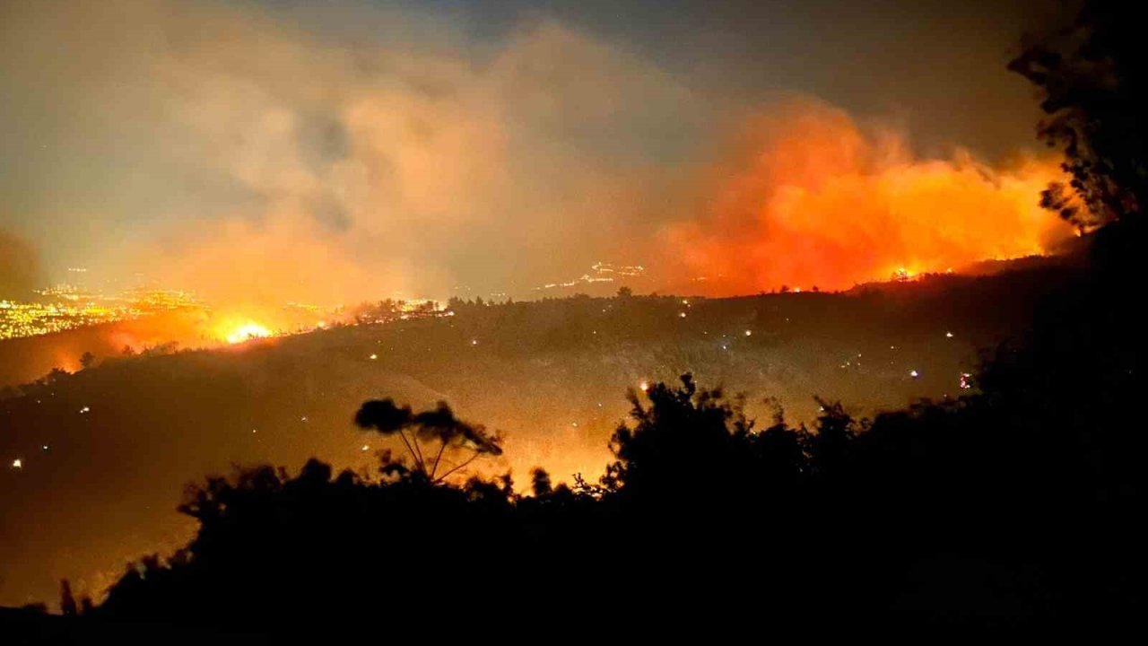 GAZİANTEP HATAY'A KOŞTU! DEV YANGIN