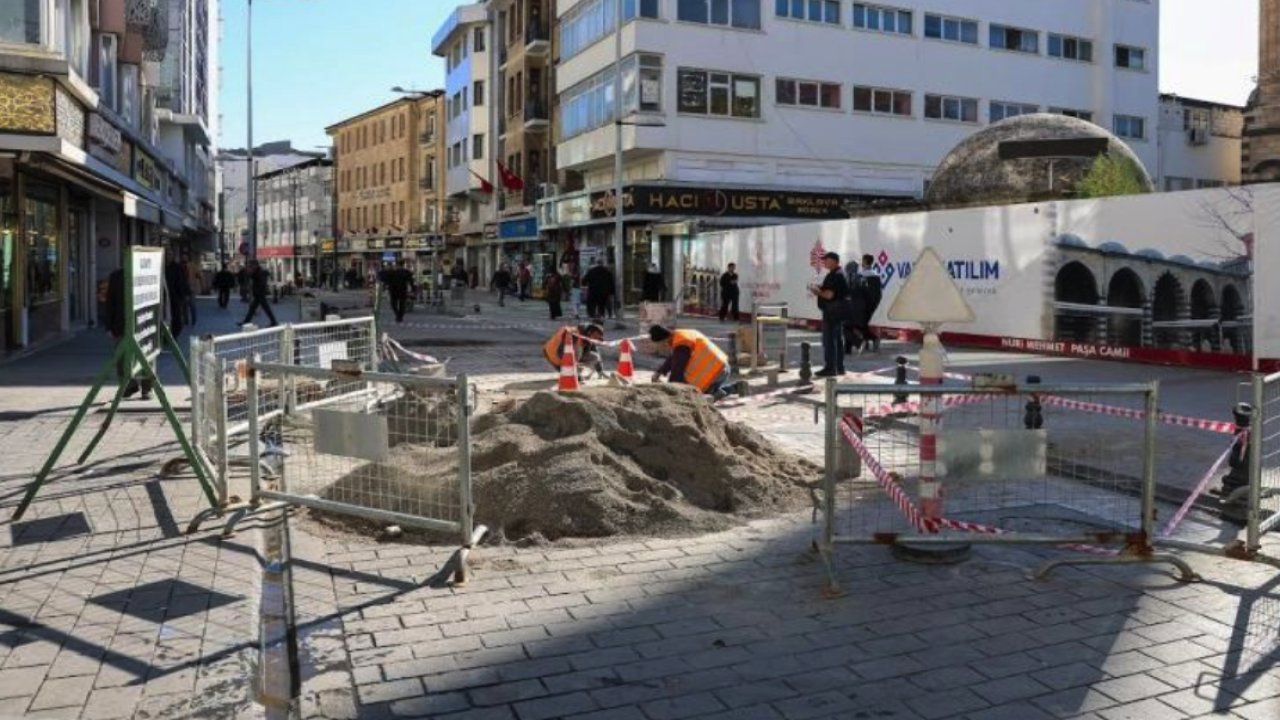 Gaziantep'te Karagöz, Eskisaray, Tuzhanı Trafiğe Kapatıldı! Esnaf İsyanda!