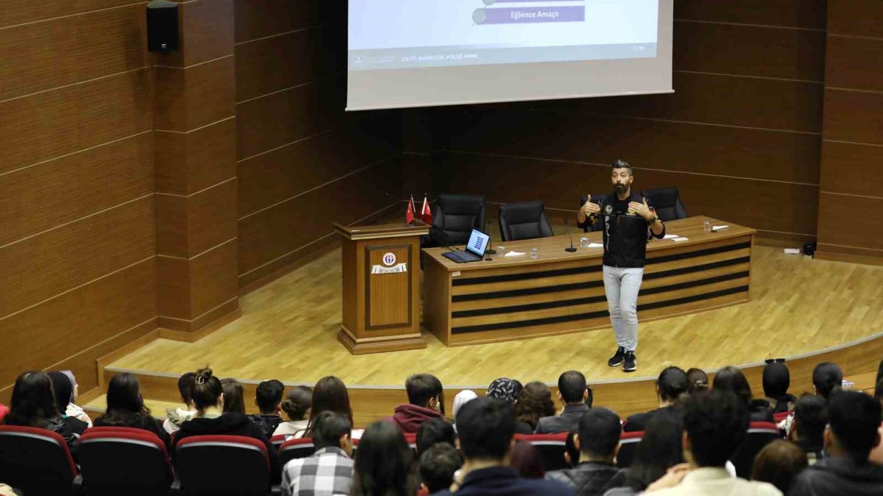 GAÜN’de En İyi Narkotik Polisi Anne Projesi kapsamında eğitim verildi