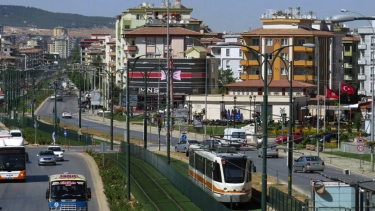 TAHMAZOĞLU RESMEN TÜRKİYE'Yİ YÖNETİYOR! Şahinbey İlçesi 57 İl'den Daha Büyük