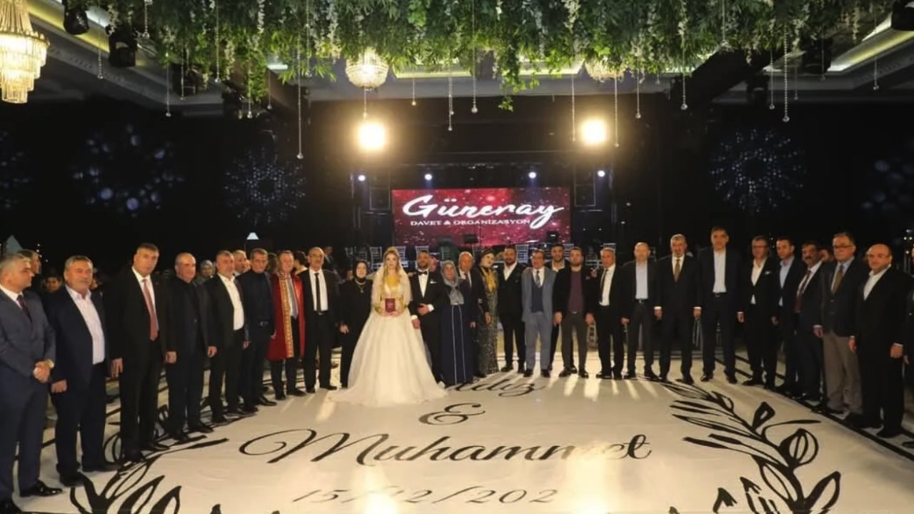 Gaziantep'in Siyaset ve İş Dünyası Bu Nikah ve Düğünde Buluştu! Muhteşem Düğünde Neler Yaşandı?