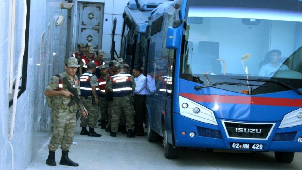 FETÖ'cülerin cezaları onandı beraatleri bozuldu