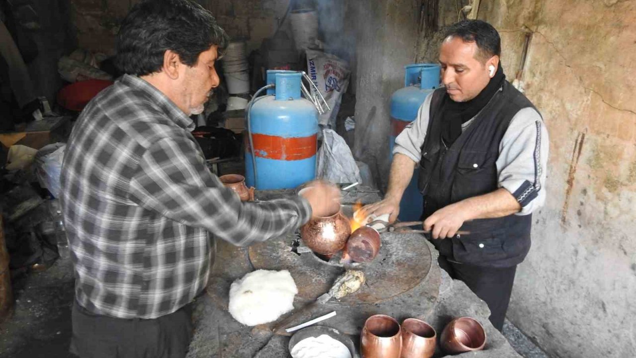 Gaziantep’in Bakır Ustaları Teknolojiye Meydan Okuyor