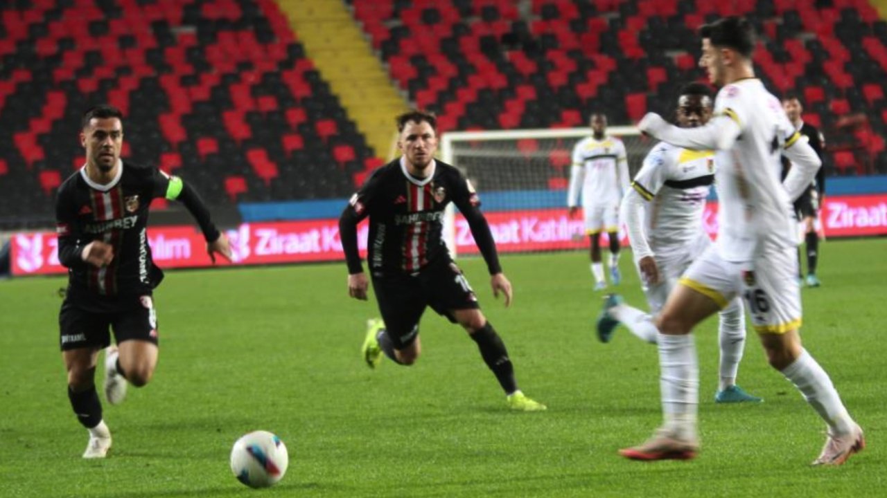 Gaziantep FK: 1 - İstanbulspor: 0 (İlk yarı)