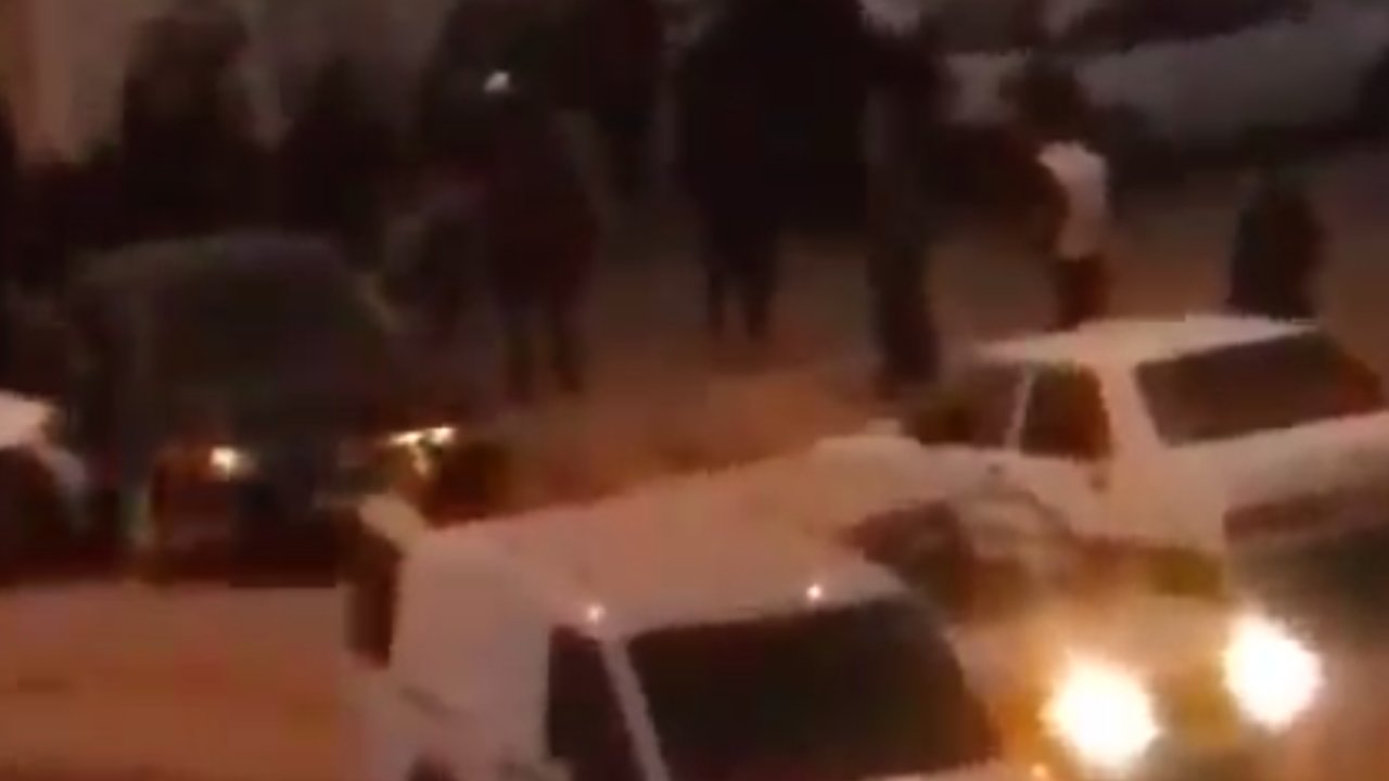 Gaziantep'te Dehşet Gecesi! Arabalar Çarpıştı Silahlar Konuştu!