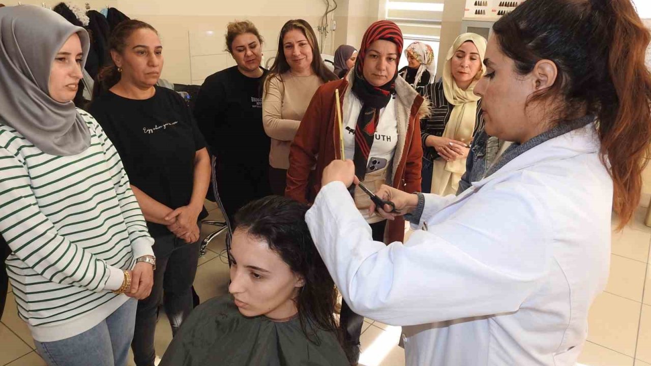 Gaziantep'te genç kızlar bu kursa akın ediyor